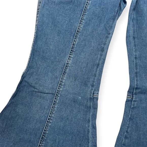 We The Free Know Me Better Flare Jeans SIZE 27 Blue Stretch Denim Side Zip Wide - Picture 8 of 14
